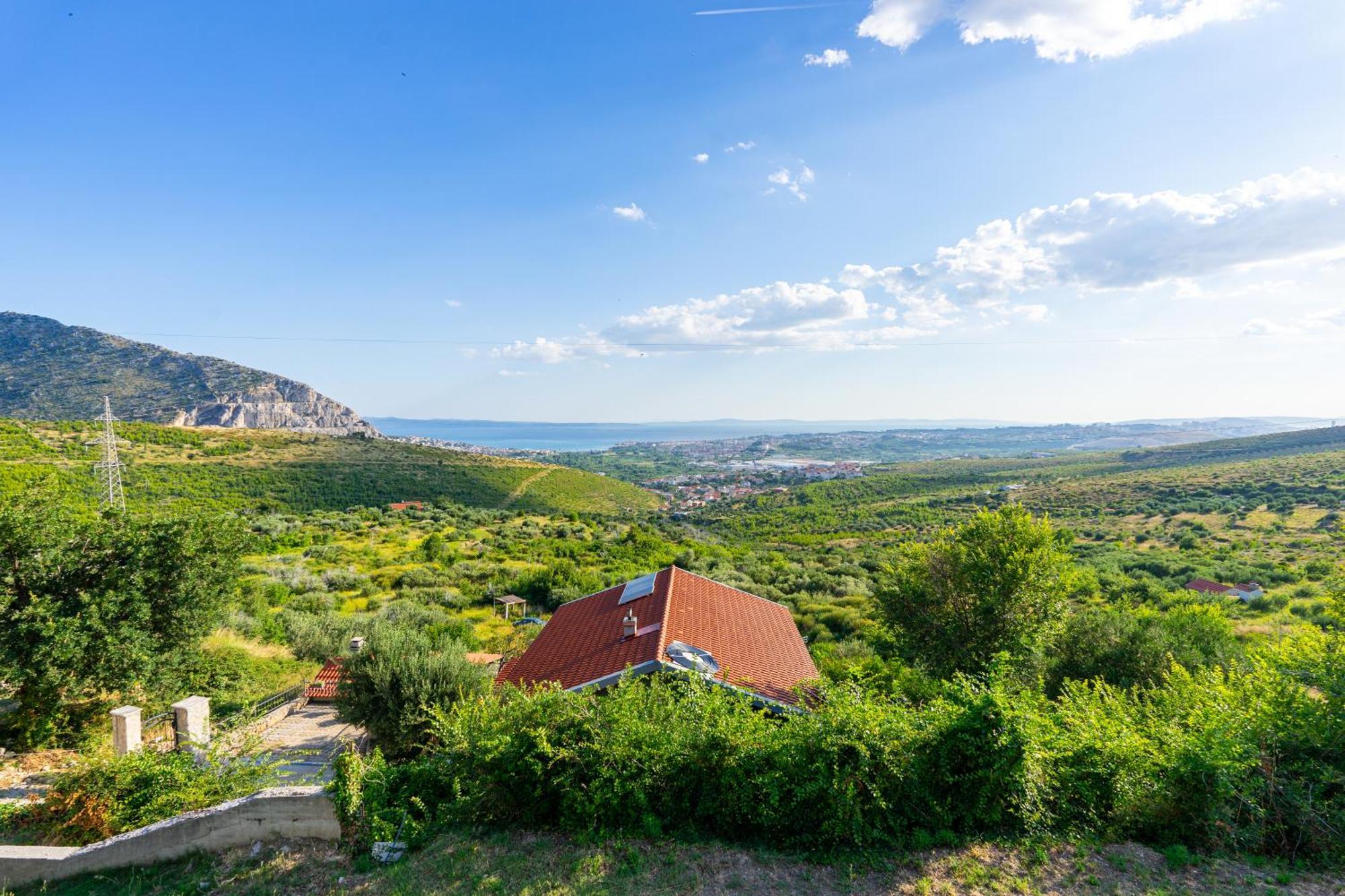 Вилла Olive Garden House In Zrnovnica With A View & Bbq Экстерьер фото