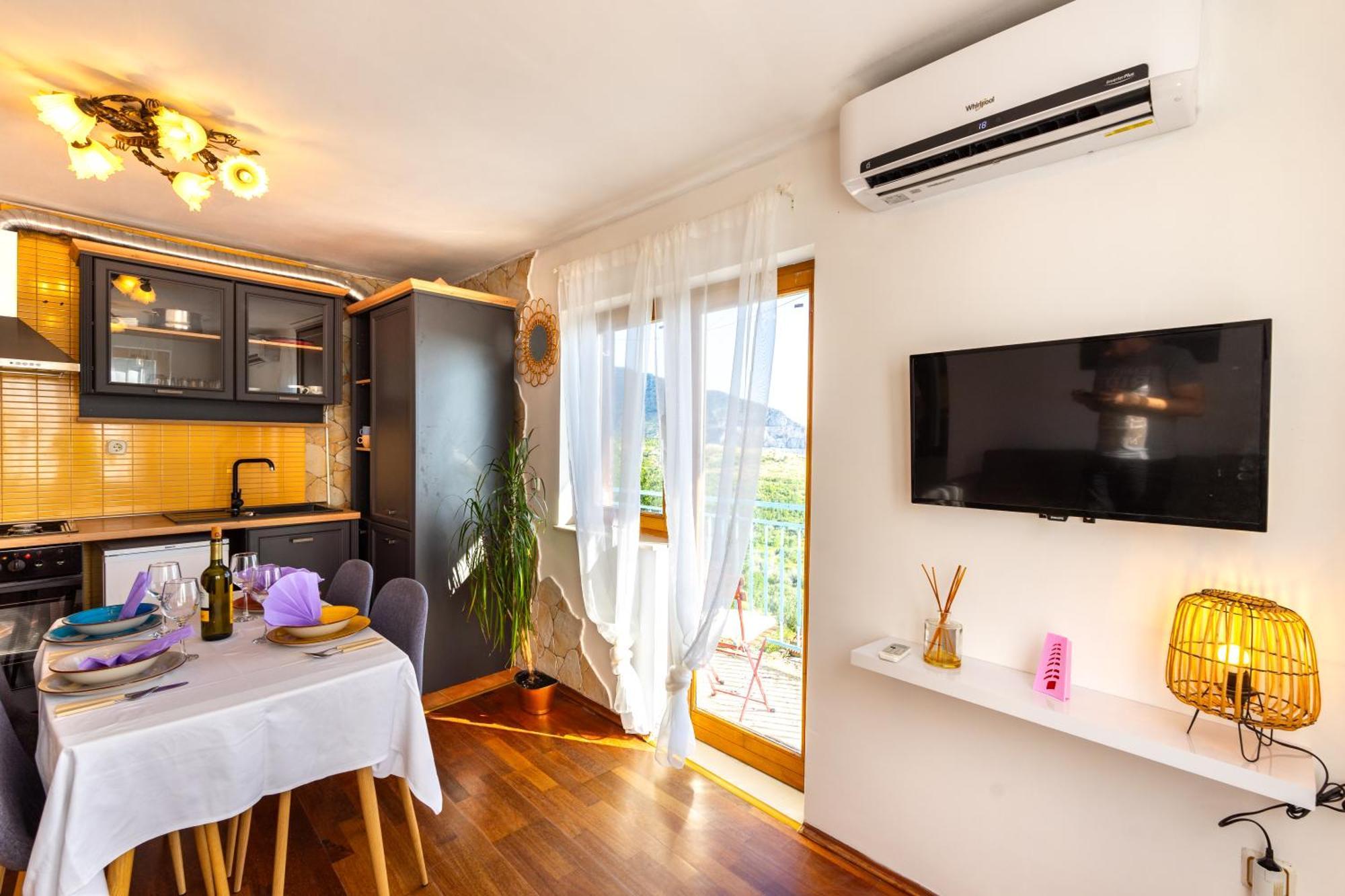 Вилла Olive Garden House In Zrnovnica With A View & Bbq Экстерьер фото
